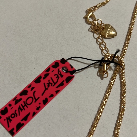 Betsey Johnson crystal hollow heart necklace - Picture 4 of 5